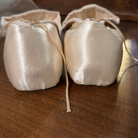 Grishko Ulanova 1 size 4 1/2 xx M - Picture 3 of 5